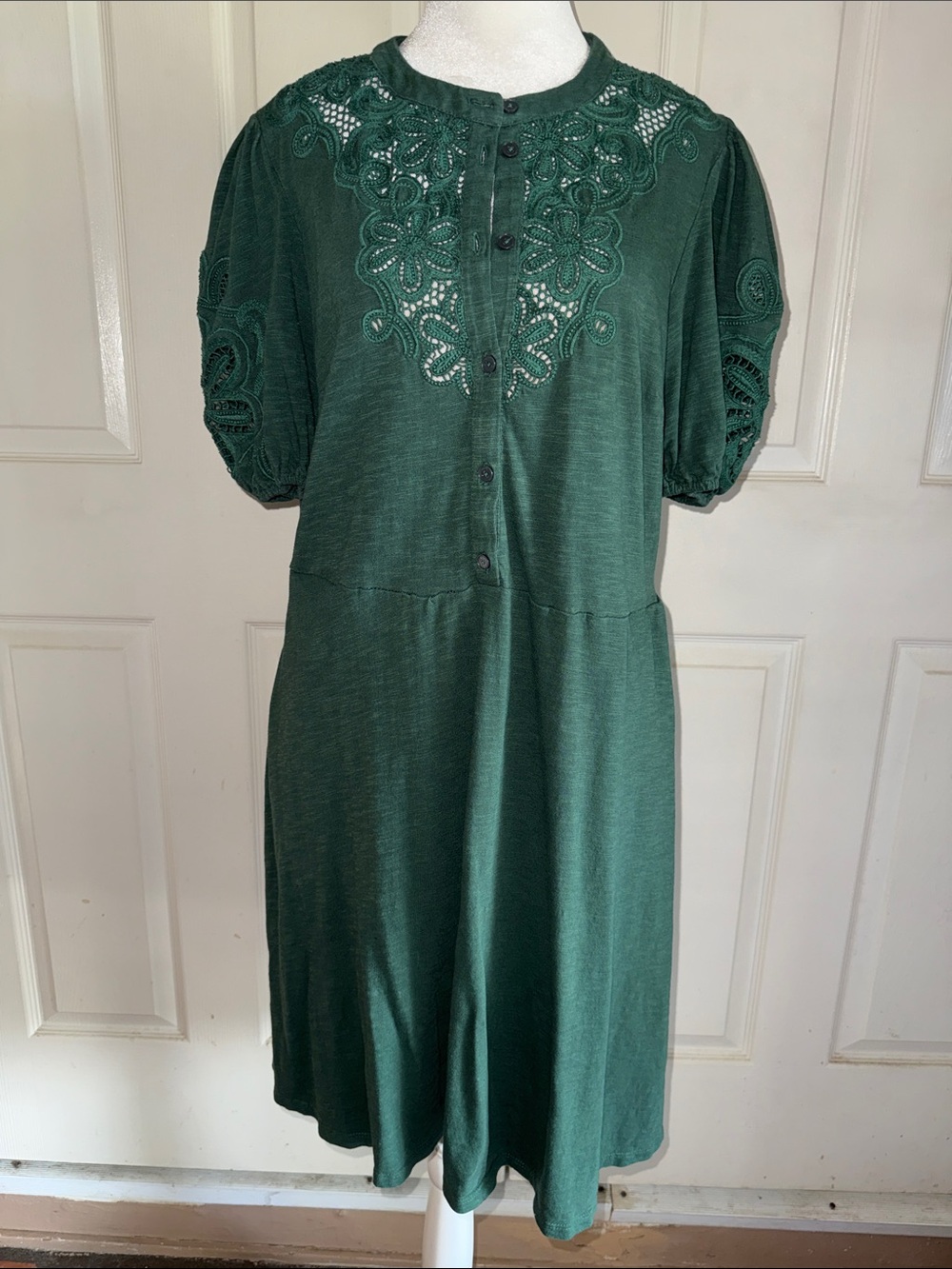 Boden Green Button Bodice Floral Cut Out Knit Dress With Pockets
